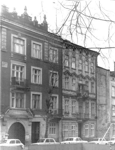 Фасады домов №№27 и 29 на ул. И. Фёдорова 