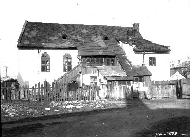Вид южного фасада синагоги на Знесенье